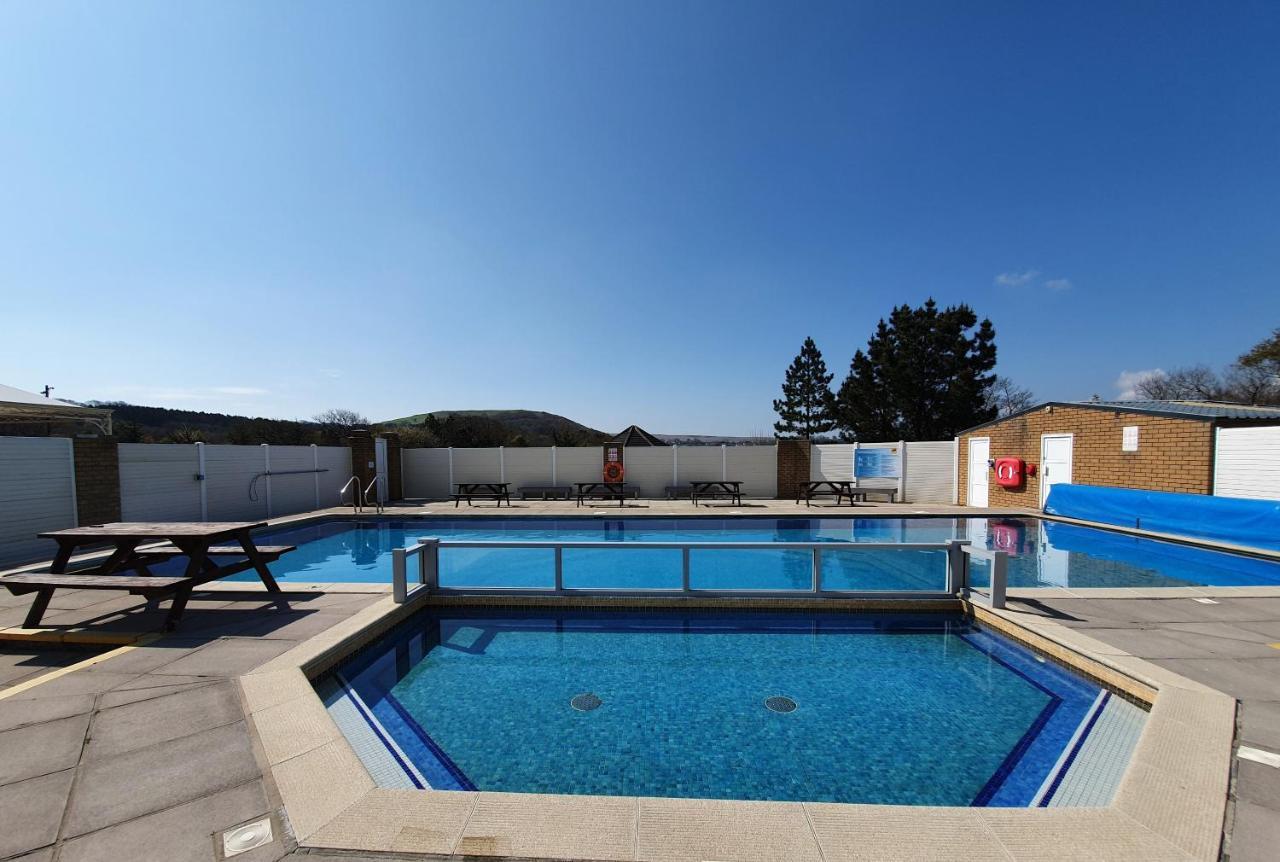 Llanrhidian Holiday Park Llanmorlais Ngoại thất bức ảnh