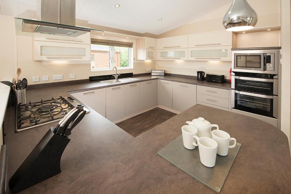 Llanrhidian Holiday Park Llanmorlais Ngoại thất bức ảnh